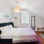 Pn48 Brith Over Roof, 120m2 Close From And Restaurant Cascais