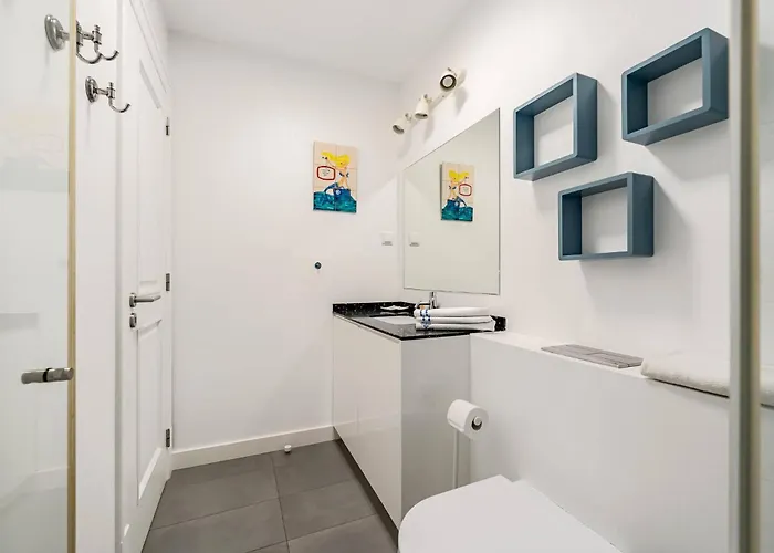 Pn48 Brith Over Roof, 120m2 Close From And Restaurant Apartment Cascais