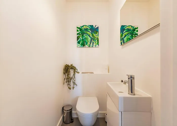 Pn48 Brith Over Roof, 120m2 Close From And Restaurant * Cascais
