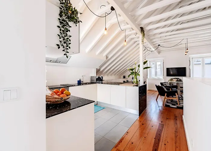 Apartment Pn48 Brith Over Roof, 120m2 Close From And Restaurant Cascais