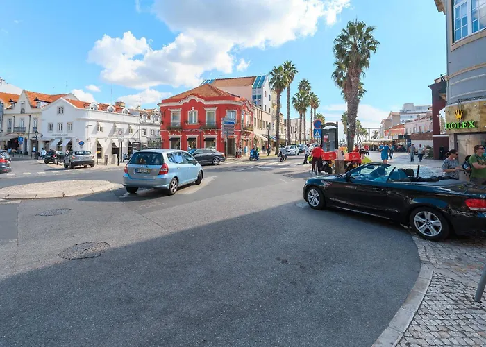 Pn48 Brith Over Roof, 120m2 Close From And Restaurant Apartment Cascais